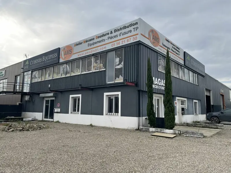 BÂTIMENT D'ACTIVITÉ À VENDRE  LATRESNE (33)  CHEMIN DE BERNICHON