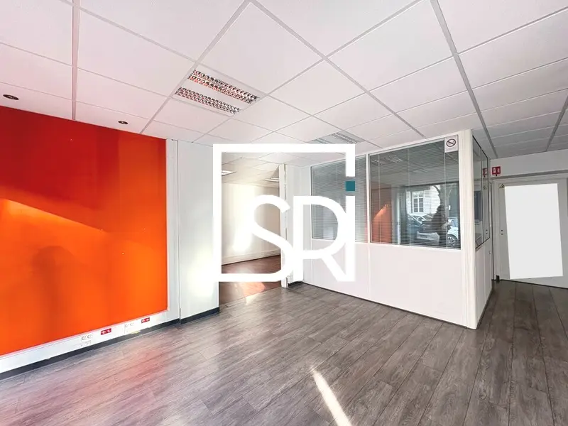 A louer Local commercial  94m² Clermont-Ferrand