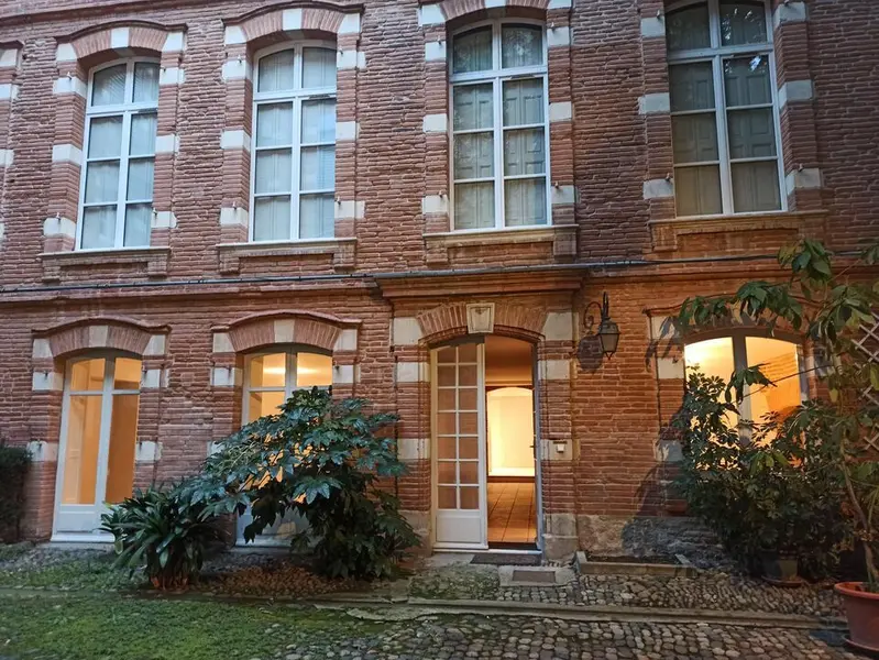 A LOUER BUREAUX 97 m² (31000) TOULOUSE