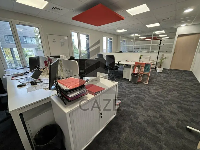 BUREAUX A LOUER - BRUGES 