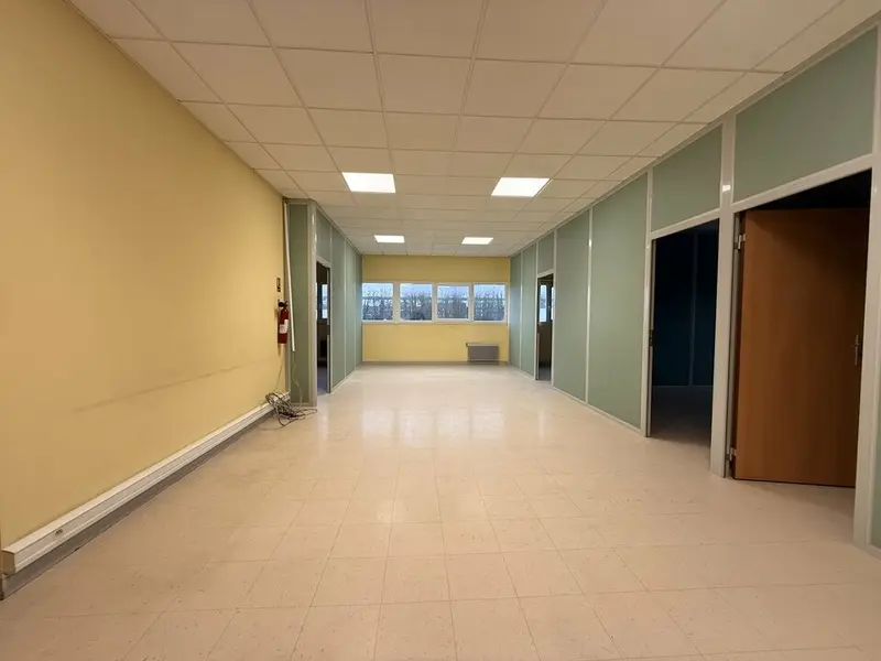 A louer Bureaux 130m² Allonne