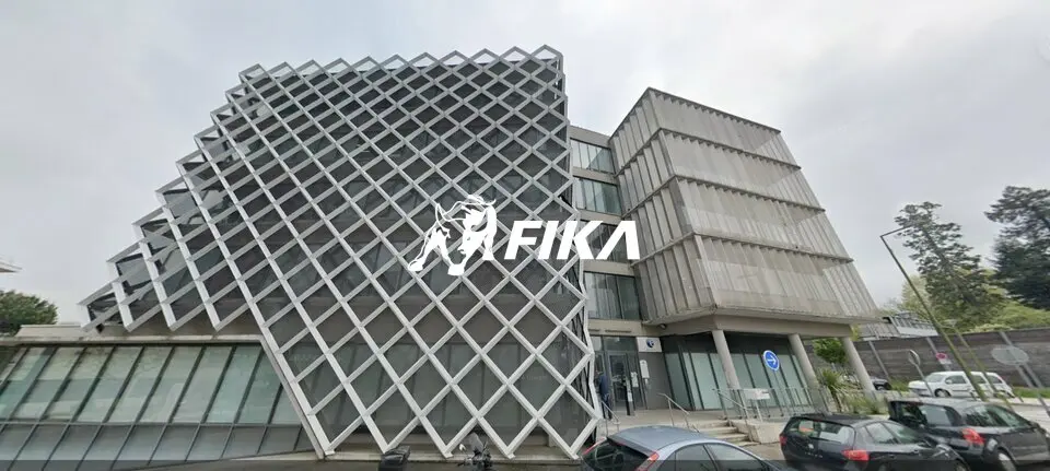 A LOUER - BUREAUX - 665 m² - (33310) LORMONT