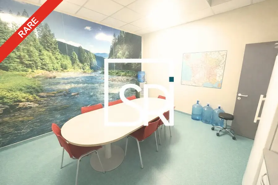 A louer Bureaux 111m² Aubière