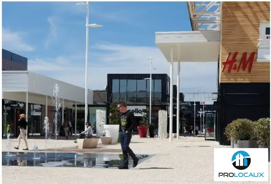 A louer Local commercial  113m² Saint-Maximin