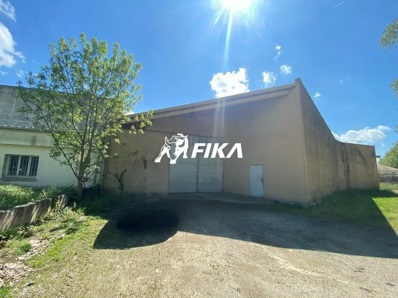 A VENDRE LOCAL D'ACTIVITE 730 m² - (31550) CINTEGABELLE