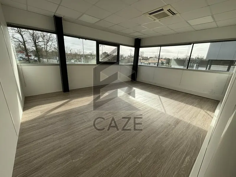 BUREAUX A LOUER - FLOIRAC PROCHE ROCADE 
