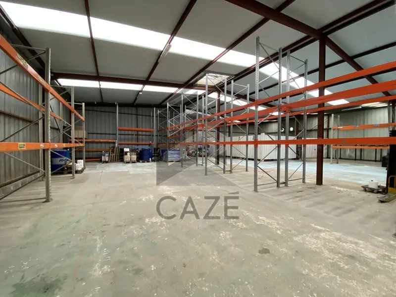 A VENDRE LOCAL D'ACTIVITE