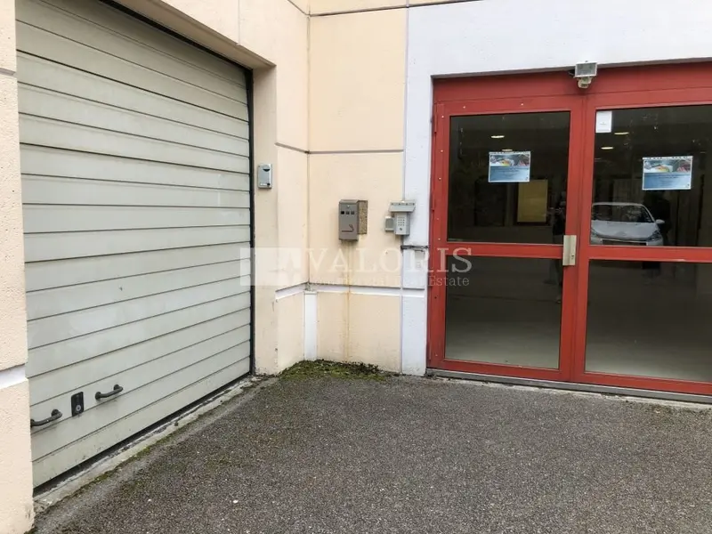 A vendre Locaux d'activité 283m² Dardilly