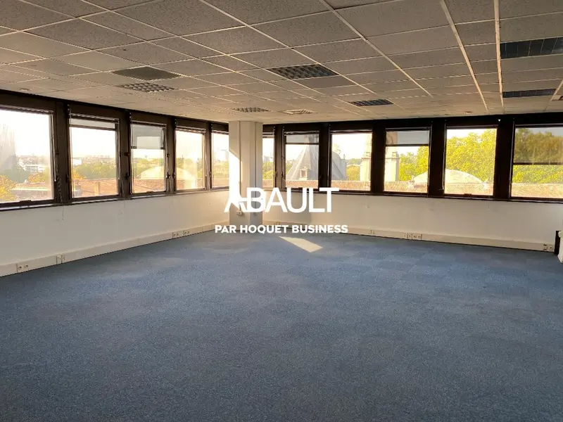BORDEAUX MERIADECK - BUREAUX A VENDRE D'ENVIRON 660 M² 