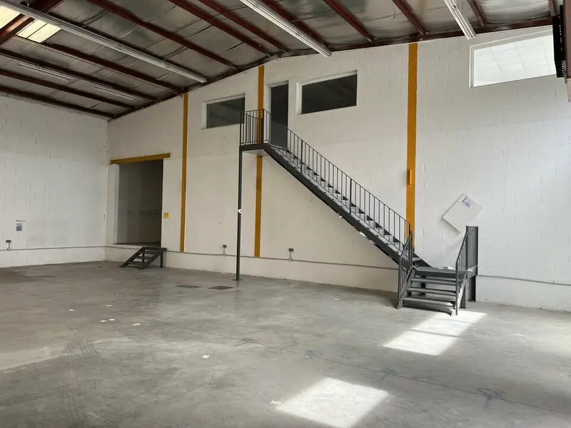 LOCAUX D'ACTIVITES A LOUER