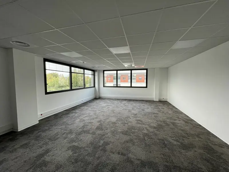 Bureau à vendre - Serris (77700) - 164 m²