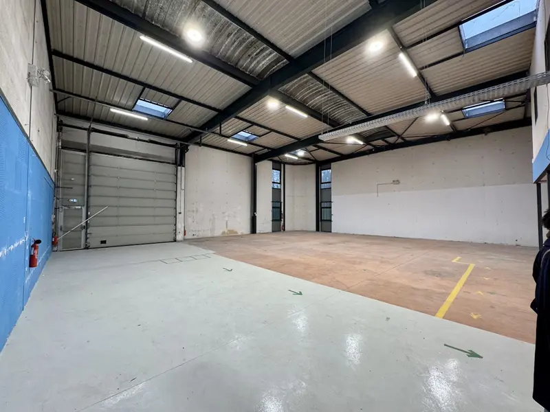 A louer Locaux d'activité 369m² Villepinte