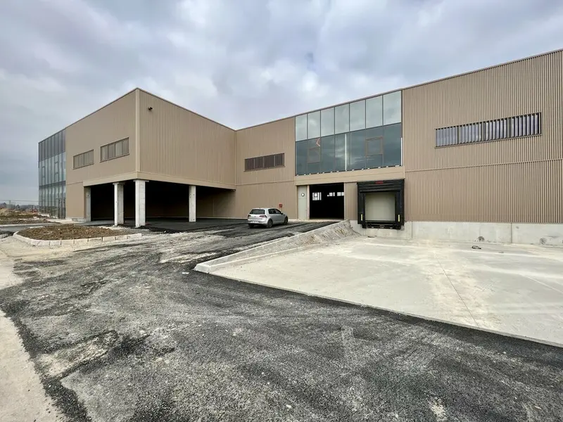 A vendre Locaux d'activité 3537m² Tremblay-en-France