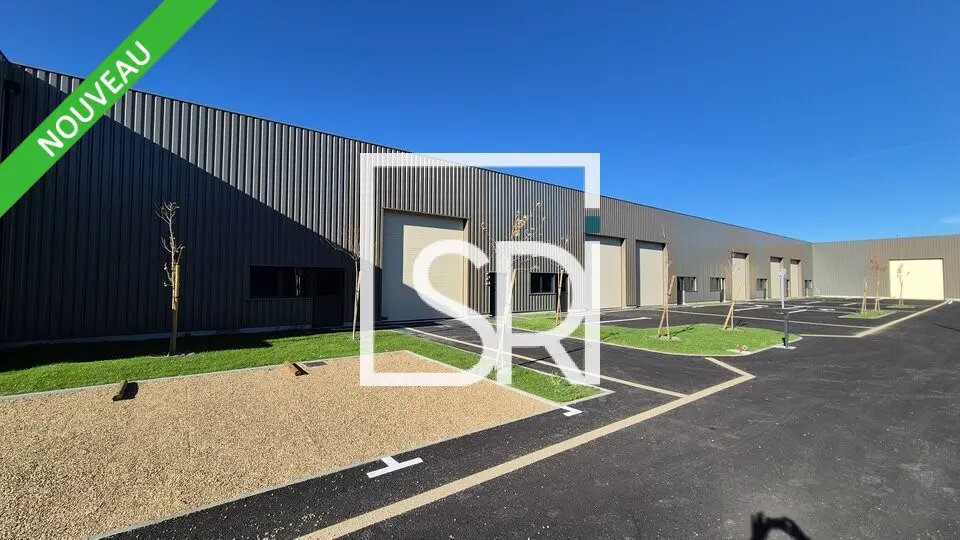 Entrepôt / Activité à louer - La Roche-Blanche (63670) - 250 m² - 1 770 €/mois