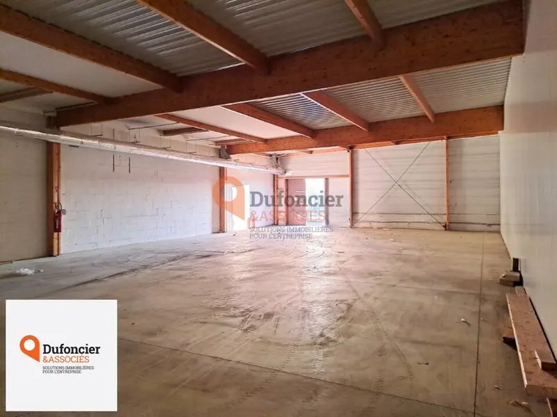 Entrepôt / Activité à louer - Antran (86100) - 270 m² - 1 800 €/mois