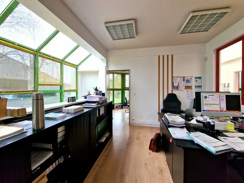 Entrepôt / Activité à louer - Saint-Benoît (86280) - 445 m² - 2 781 €/mois