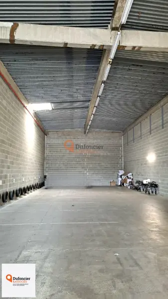 Entrepôt / Activité à louer - Châtellerault (86100) - 768 m² - 4 690 €/mois