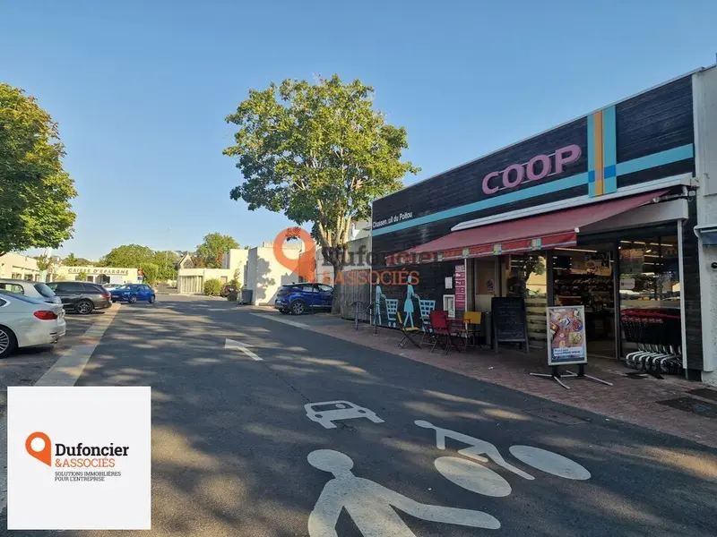 OPPORTUNITÉ D'INVESTISSEMENT - CHASSENEUIL DU POITOU 