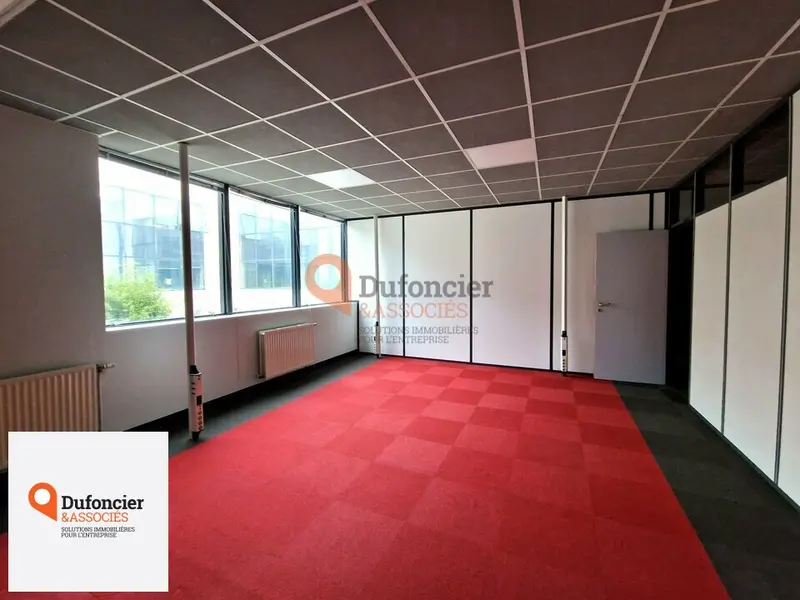 Bureau à louer - Chasseneuil-Du-Poitou (86360) - 140 m² - 1 460 €/mois