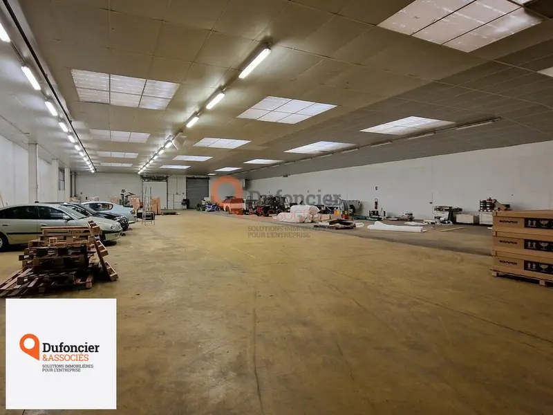 ENTREPÔT LOGISTIQUE 1568 M² À LOUER - VOUNEUIL-SOUS-BIARD