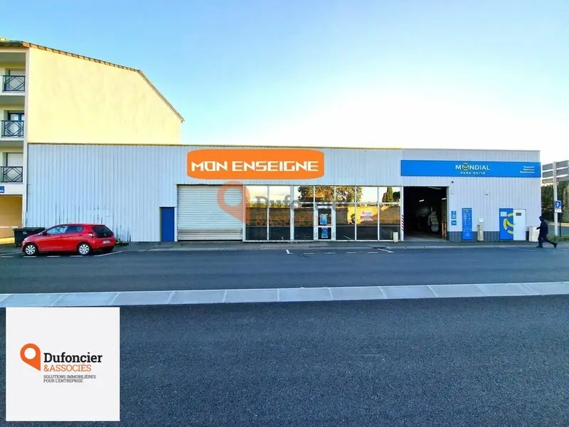 Entrepôt / Activité à vendre - Poitiers (86000) - 511 m²