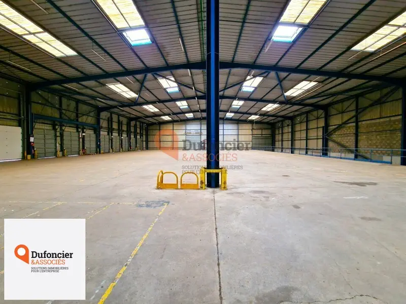 A louer Entrepôt 2475m² Chasseneuil-du-Poitou
