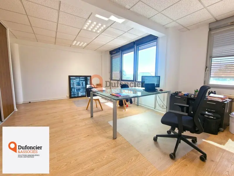Bureau à vendre - Saint-Benoît (86280) - 206 m²