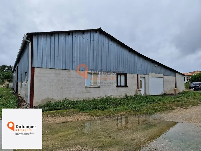 Entrepôt / Activité à vendre - Coulombiers (86600) - 750 m²