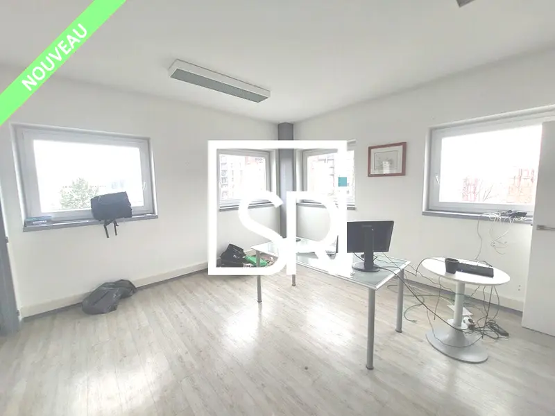 Bureau à louer - Clermont-Ferrand (63100) - 131 m² - 1 932 €/mois