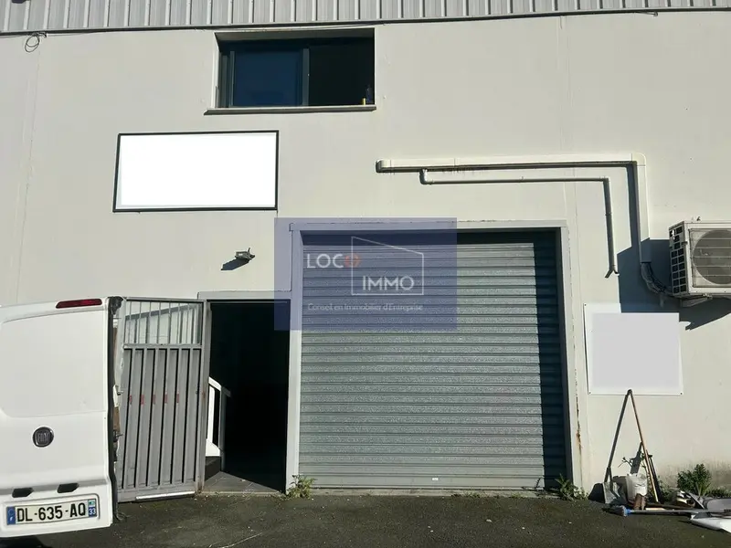 Entrepôt / Activité à louer - Eysines (33320) - 145 m² - 900 €/mois