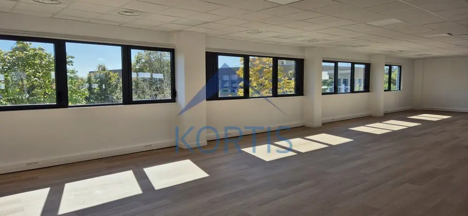 Bureau à louer - Dardilly (69570) - 729 m² - 9 750 €/mois