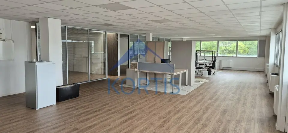 A louer Bureaux 342.43m² Bron
