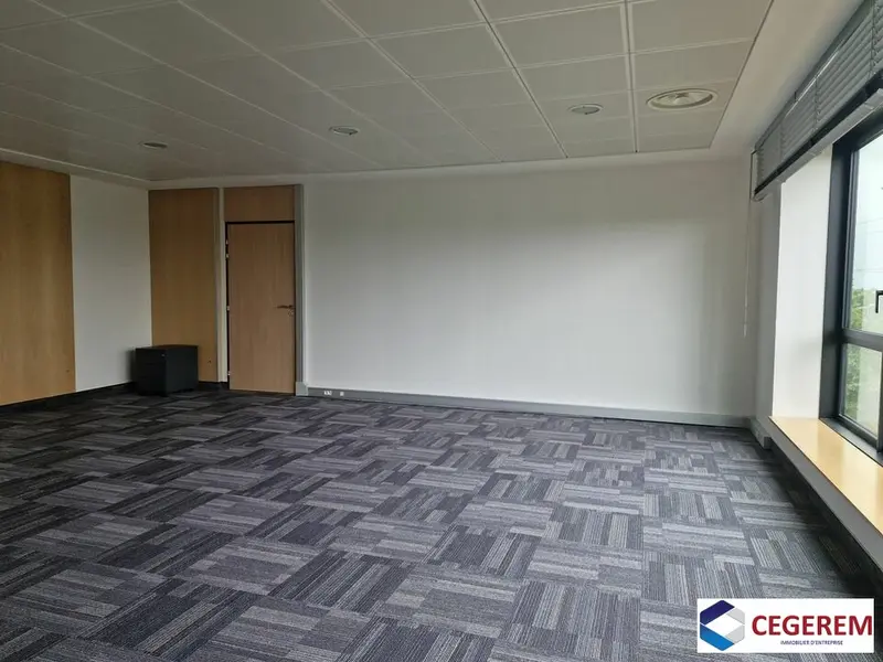 Bureau à vendre - Évry (91000) - 51 m²