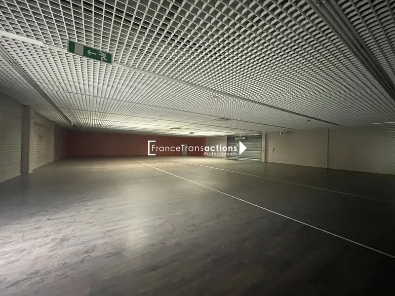 Local Commercial à louer - Caussade (82300) - 600 m² - 4 250 €/mois