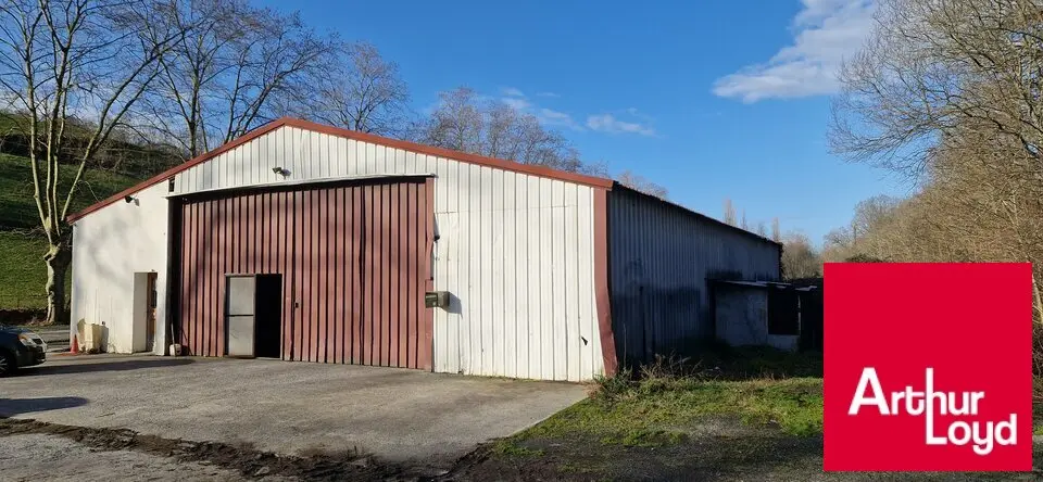 LOCATION Hangar à usage de DEPÔT - proche Hasparren