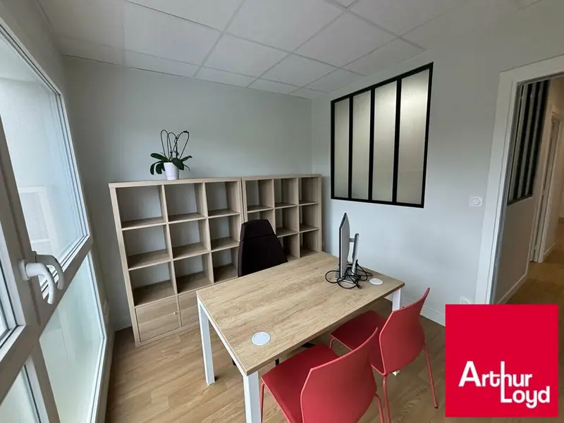 SAINT JEAN DE LUZ - A LOUER BUREAUX  10 M²