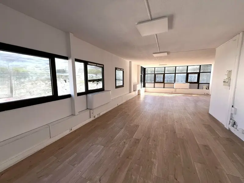 Bureau à louer - Villeneuve-Loubet (06270) - 61 m² - 712 €/mois