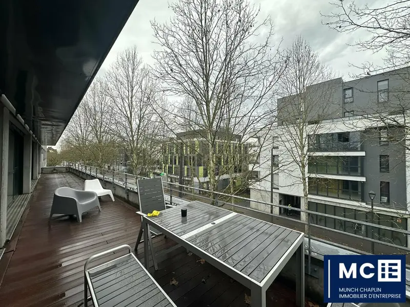 Bureau à louer - Strasbourg (67100) - 246 m² - 2 562 €/mois