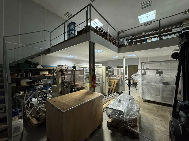 Entrepôt / Activité à vendre - Mareuil-Lès-Meaux (77100) - 355 m²