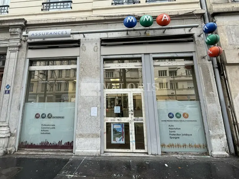 Local Commercial à vendre - Lyon 07 (69007) - 150 m² - 0 €