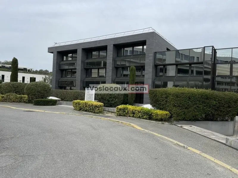 Bureau à louer - Valbonne (06560) - 130 m² - 1 841 €/mois