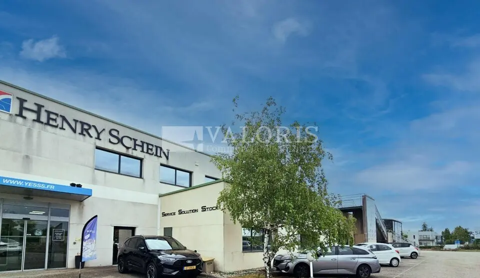 A louer Bureaux 900m² Limonest