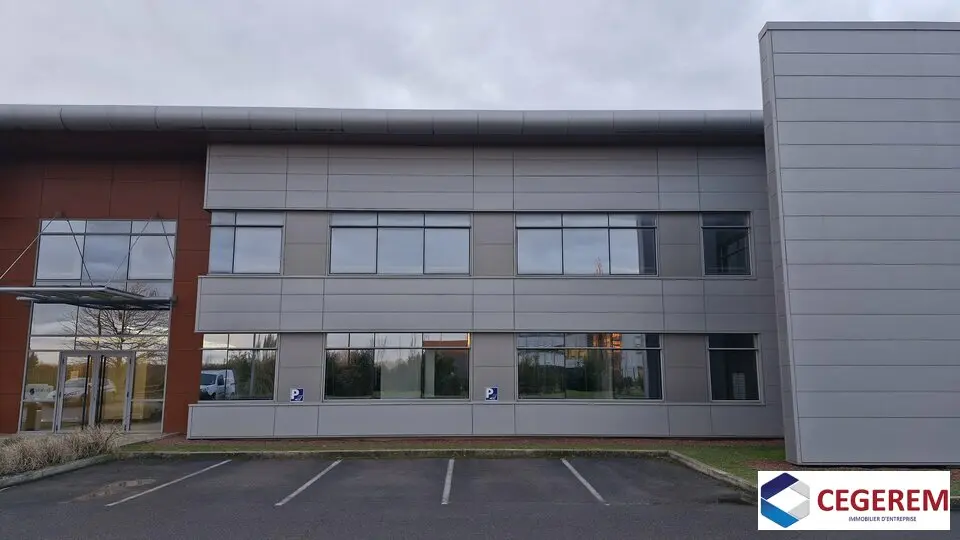 Entrepôt / Activité à louer - Lieusaint (77127) - 3138 m² - 24 916 €/mois