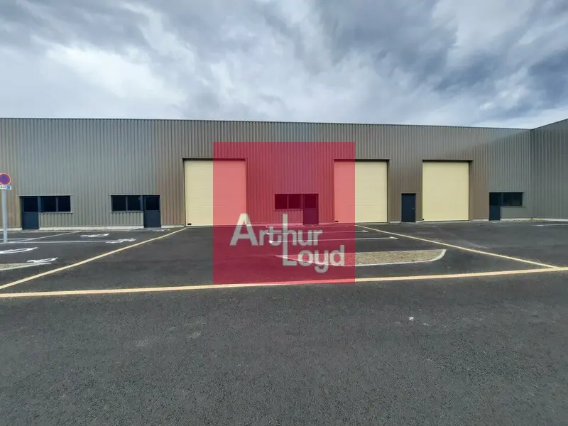 LA ROCHE BLANCHE A LOUER LOCAL ACTIVITE 250 M²