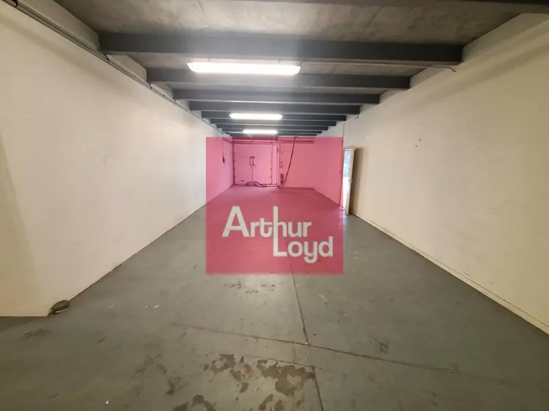 Entrepôt / Activité à louer - Cournon-D'Auvergne (63800) - 238 m² - 1 785 €/mois