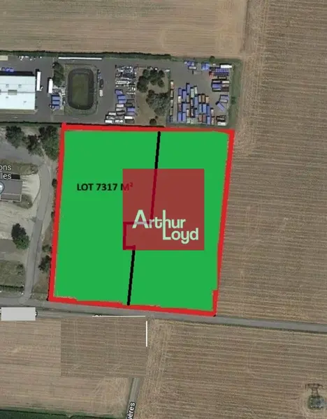 Terrain à vendre - Les Martres-D'Artière (63430) - 7317 m²