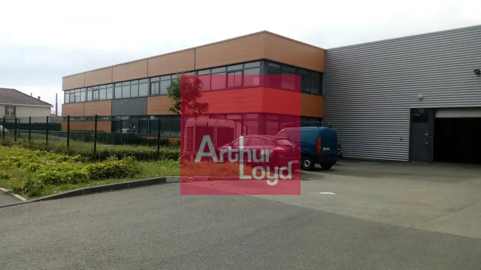 Entrepôt / Activité à louer - Clermont-Ferrand (63100) - 2364 m² - 12 214 €/mois