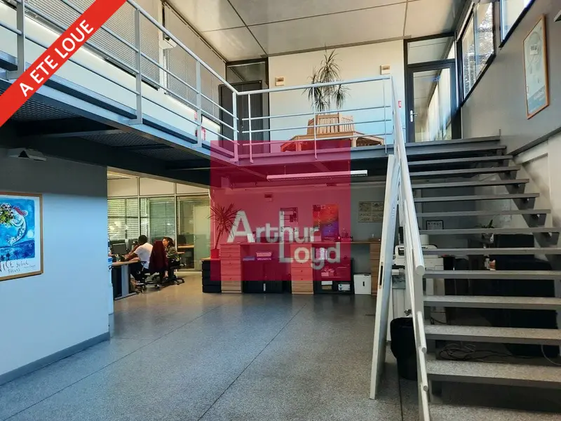 CLERMONT-FERRAND LA PARDIEU A LOUER BUREAUX 370 M²