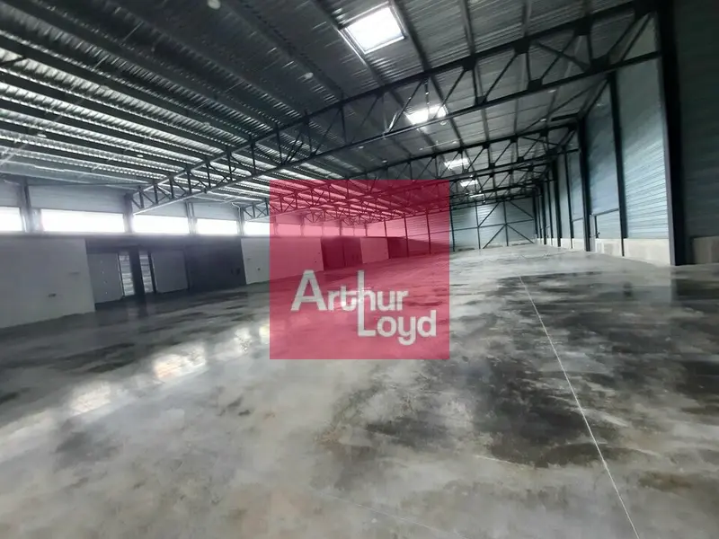 Entrepôt / Activité à louer - Cournon-D'Auvergne (63800) - 1189 m² - 6 694 €/...