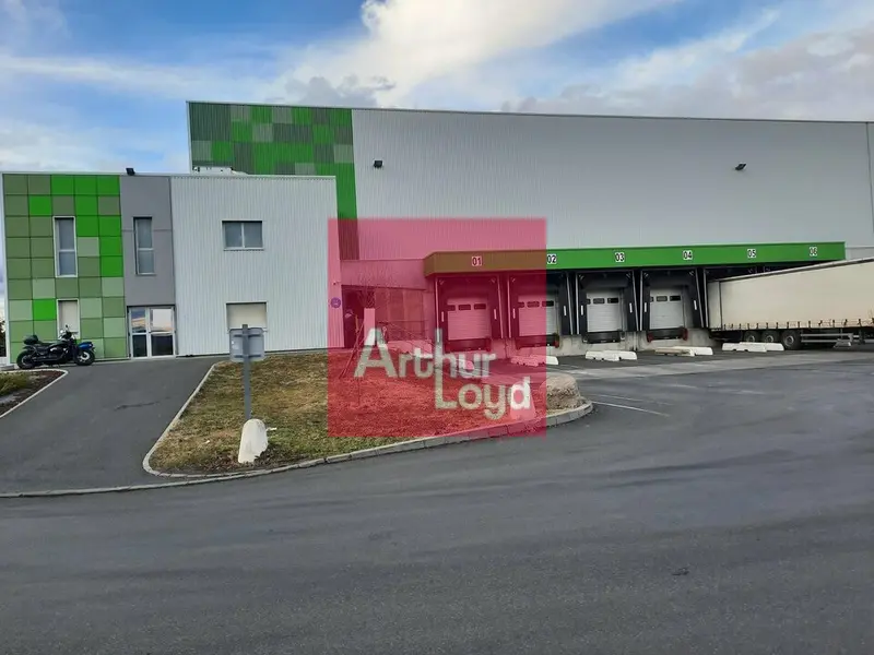 Entrepôt / Activité à louer - Cournon-D'Auvergne (63800) - 3030 m² - 13 500 €...